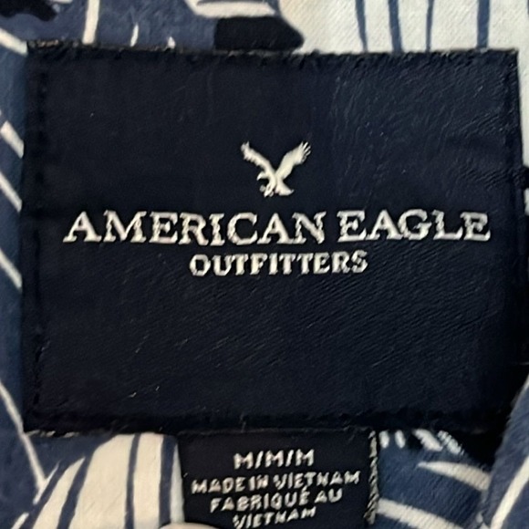 American Eagle Seriously Soft Short Sleeve Button Up Shirt Mens Size M Tropical - Picture 4 of 8